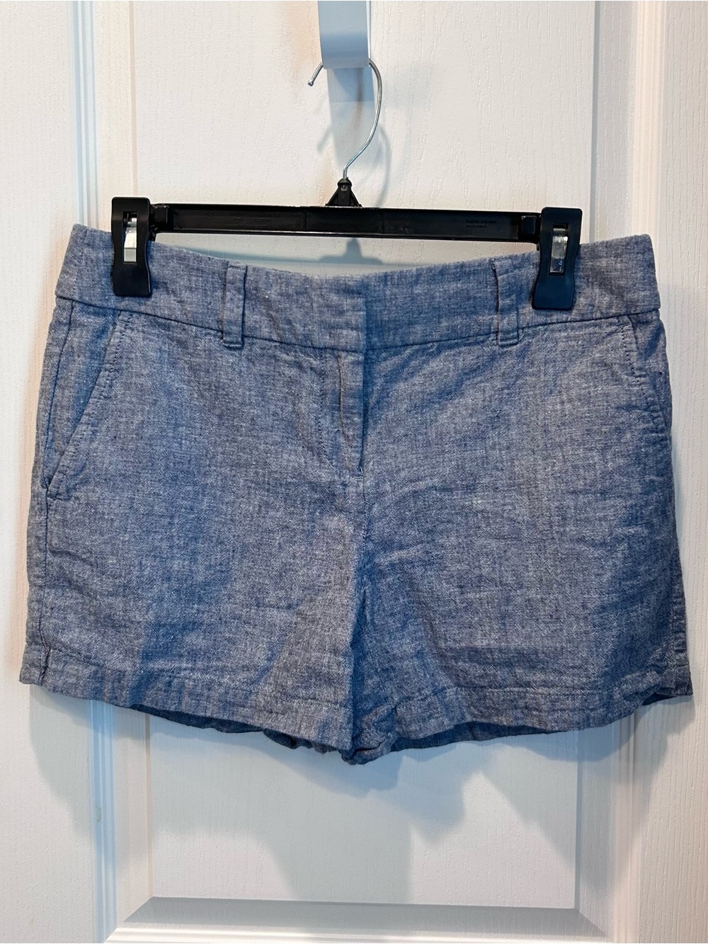 LOFT Outlet Women’s Blue Linen Blend Chambray 4" Shorts Size 2 Summer Casual